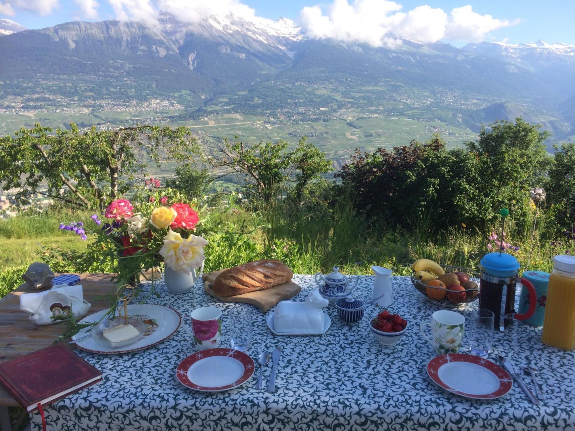 Domaine Bellevie Bnb Vex Exteriör bild